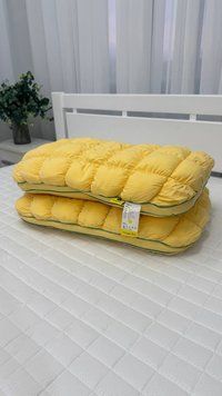 Подушка анатомическая "Тесто/Зефирка" 3D жёлтая Pineapple bun 50*70 см Pineapple Bun жовта фото