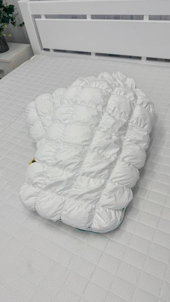 Подушка анатомічна "Тісто/Зефірка" 3D біла Pineapple bun 50*70 см Pineapple Bun біла фото
