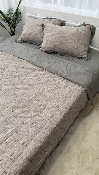 Постельное бельё из хлопка муслин жатка с летним одеялом с рюшками Colorful Home серое Евро размер Сіра/Сіро-бежева  фото