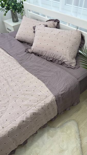 Постельное бельё из хлопка муслин жатка с летним одеялом с рюшками Colorful Home серо-лиловое/серо-бежевое принт горошек Евро размер Сірий/Сіро-бежевий горошок фото